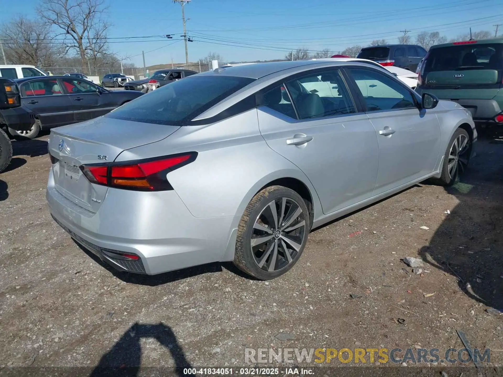 4 Фотография поврежденного автомобиля 1N4BL4CW3KC149341 NISSAN ALTIMA 2019