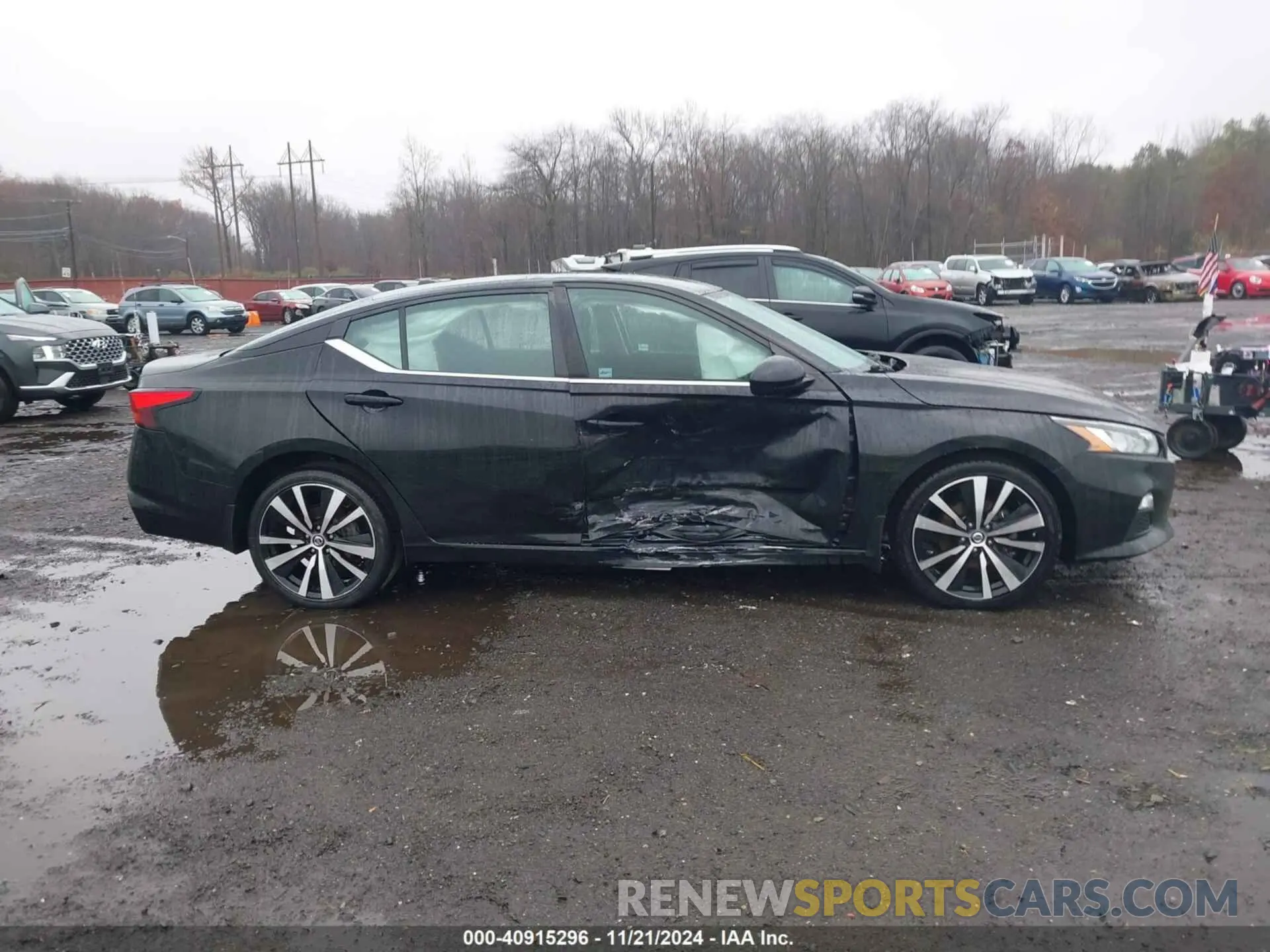13 Photograph of a damaged car 1N4BL4CW6KC182088 NISSAN ALTIMA 2019