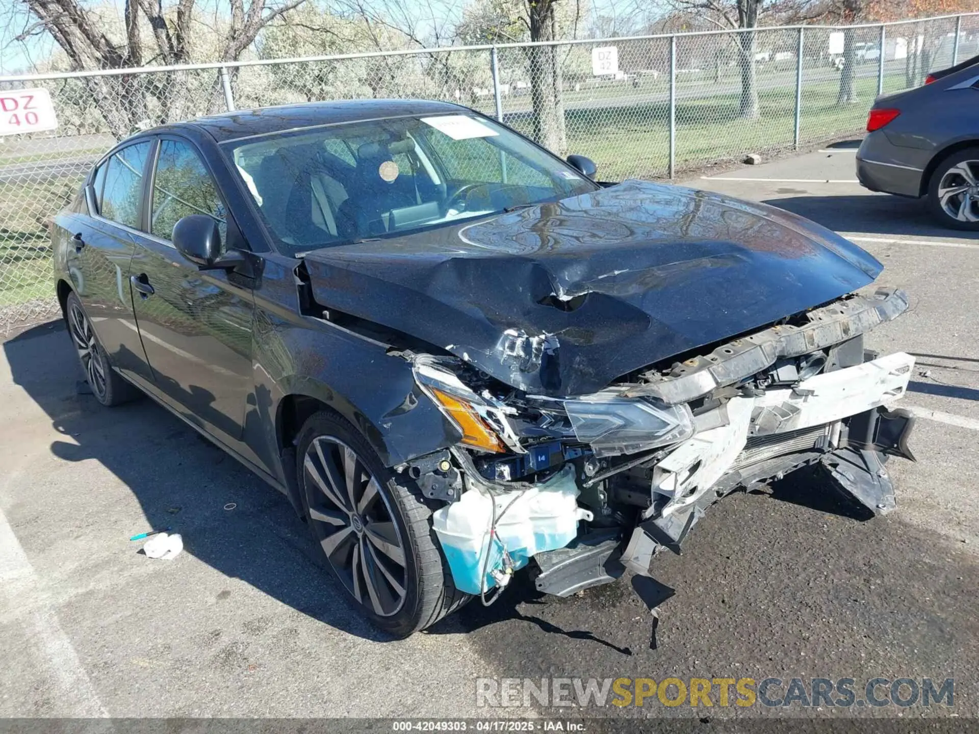 1 Photograph of a damaged car 1N4BL4CW9KN304155 NISSAN ALTIMA 2019