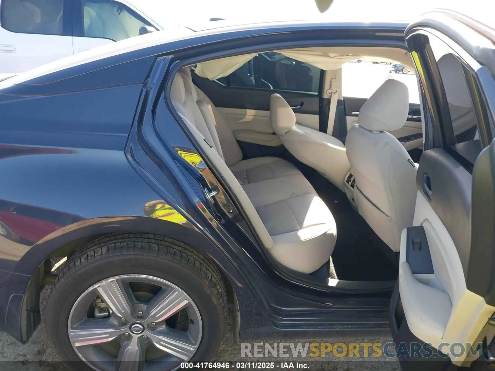 8 Фотография поврежденного автомобиля 1N4BL4DV0KC115623 NISSAN ALTIMA 2019