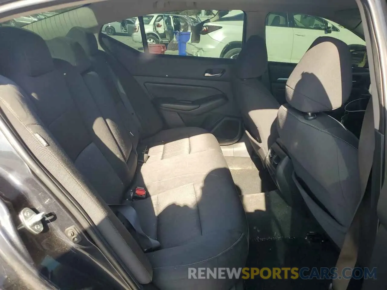 10 Фотография поврежденного автомобиля 1N4BL4DV1KC111502 NISSAN ALTIMA 2019