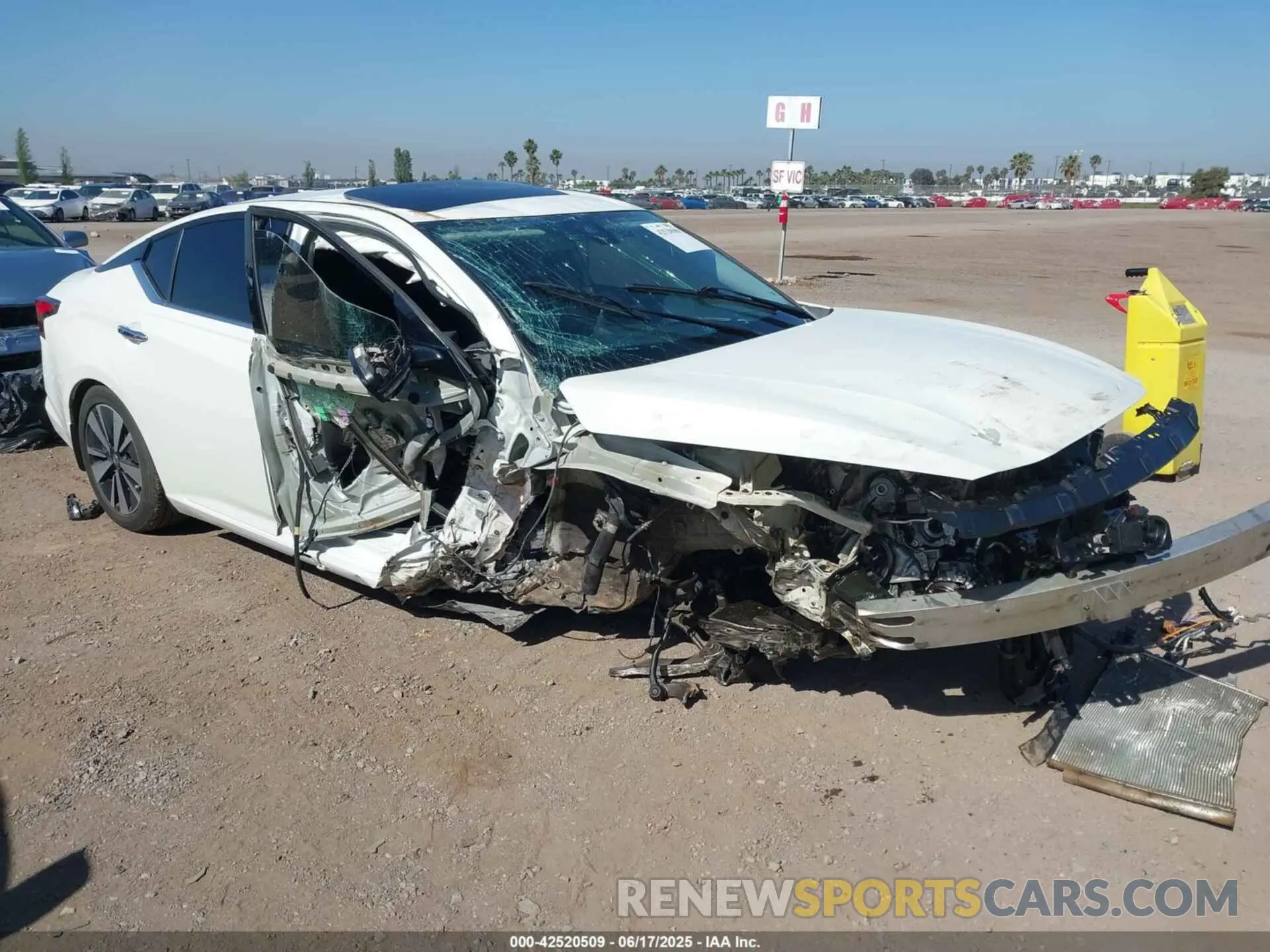 1 Photograph of a damaged car 1N4BL4DV1KC146590 NISSAN ALTIMA 2019