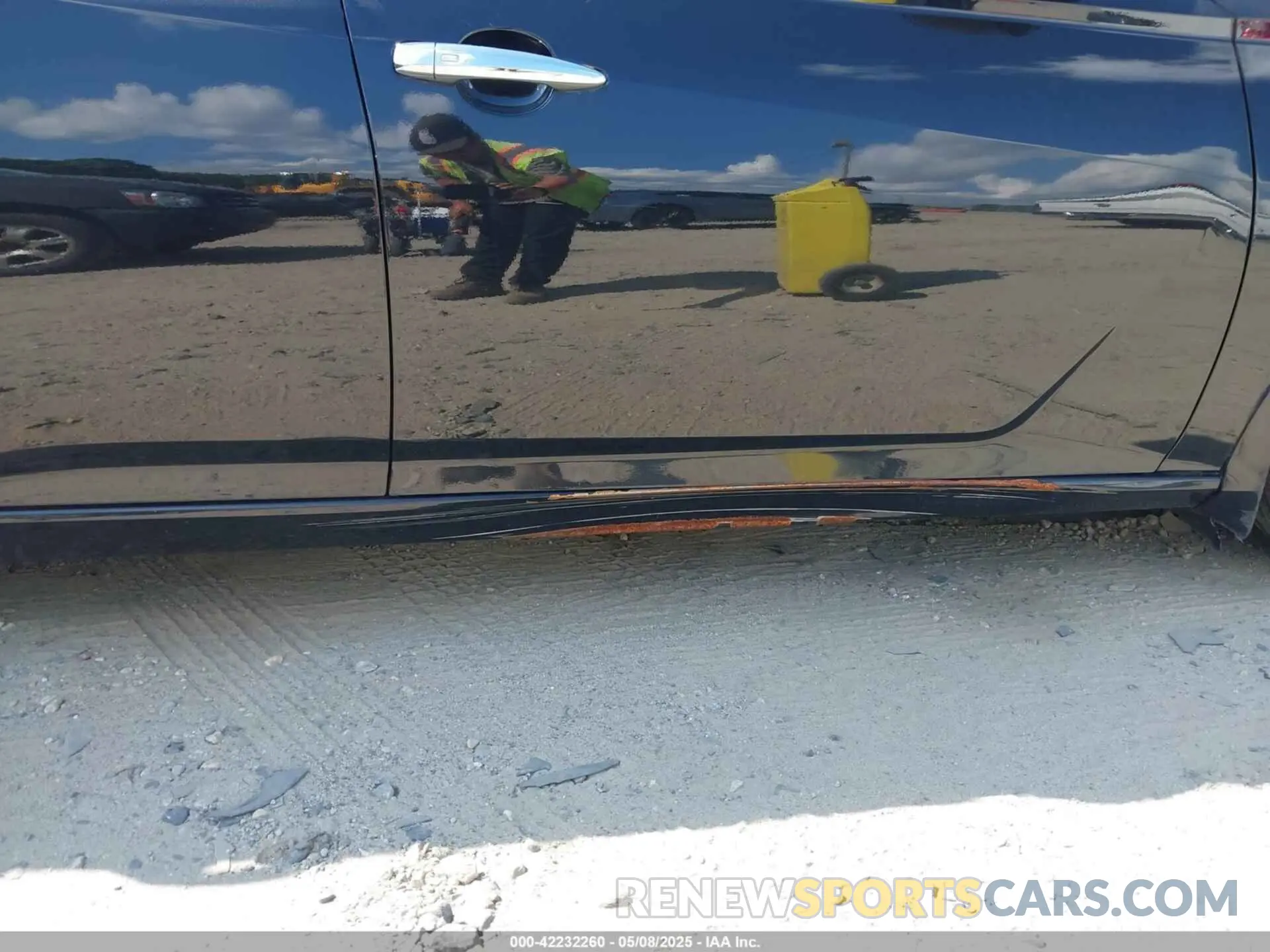17 Photograph of a damaged car 1N4BL4DV1KC147772 NISSAN ALTIMA 2019
