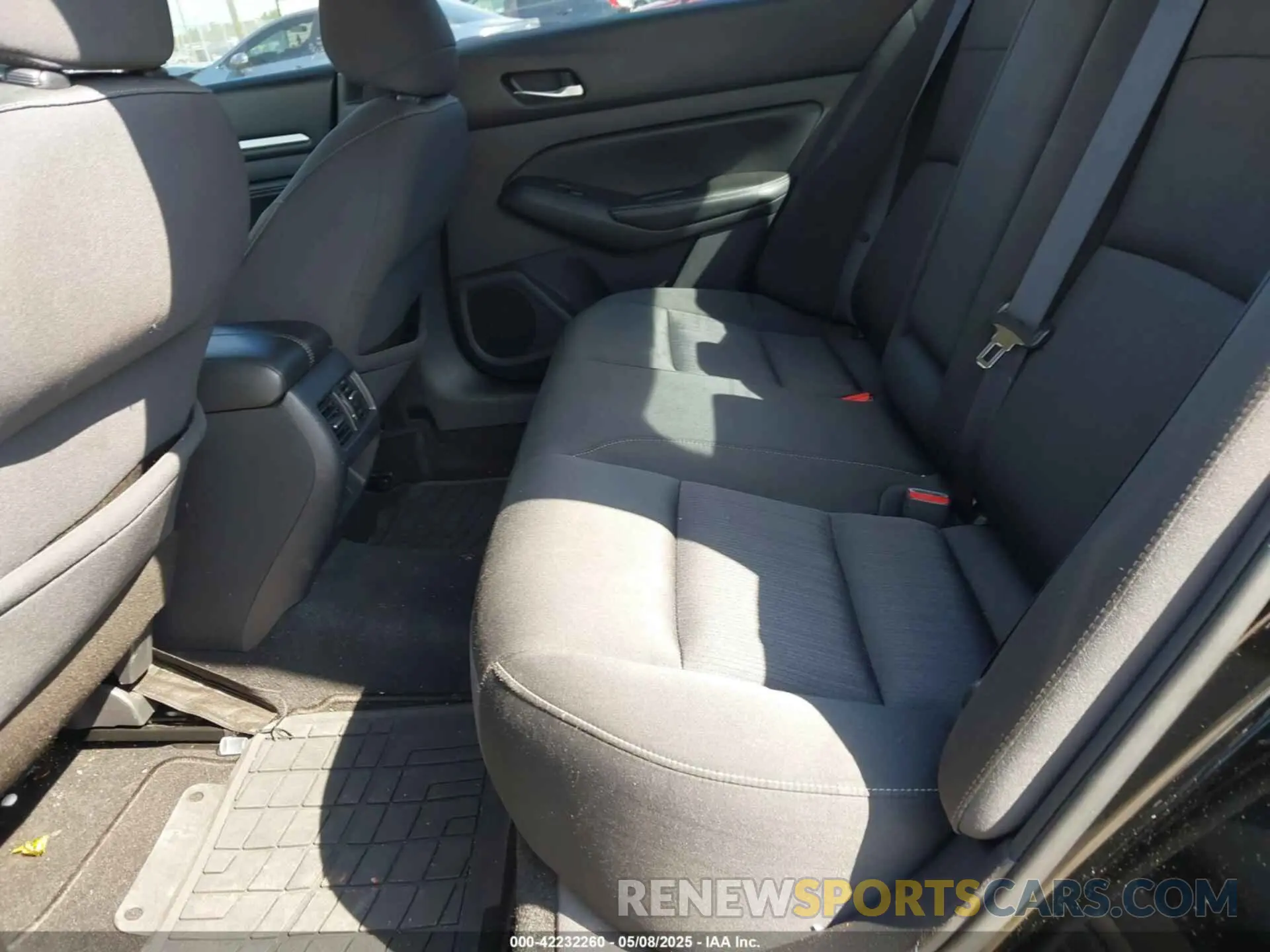 8 Photograph of a damaged car 1N4BL4DV1KC147772 NISSAN ALTIMA 2019