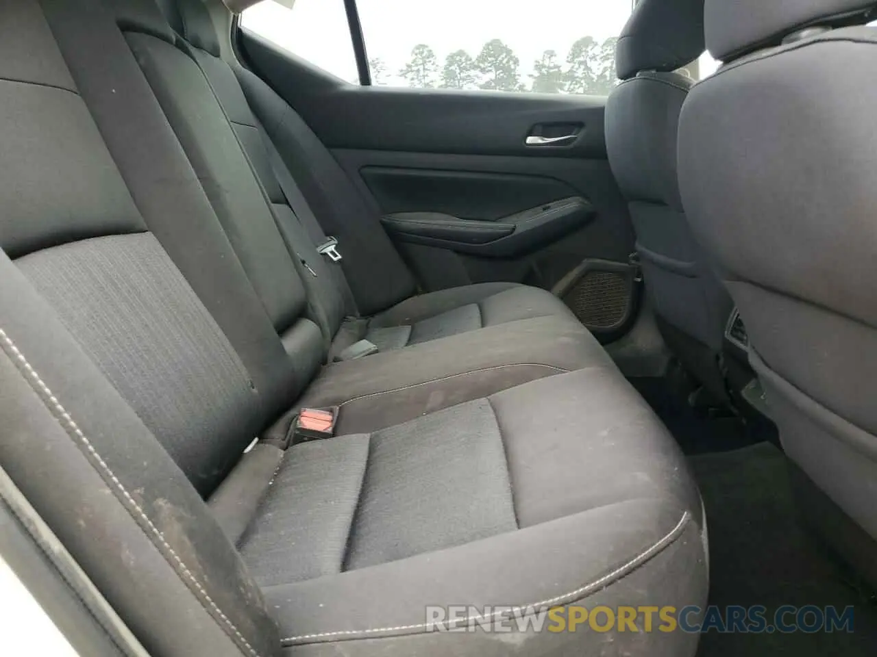 10 Photograph of a damaged car 1N4BL4DV1KC217786 NISSAN ALTIMA 2019