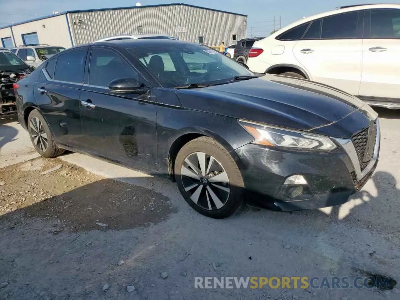 4 Photograph of a damaged car 1N4BL4DV1KN308402 NISSAN ALTIMA 2019