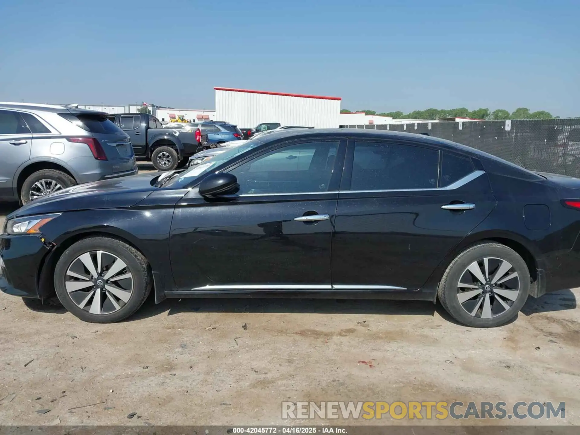 14 Photograph of a damaged car 1N4BL4DV2KC111475 NISSAN ALTIMA 2019