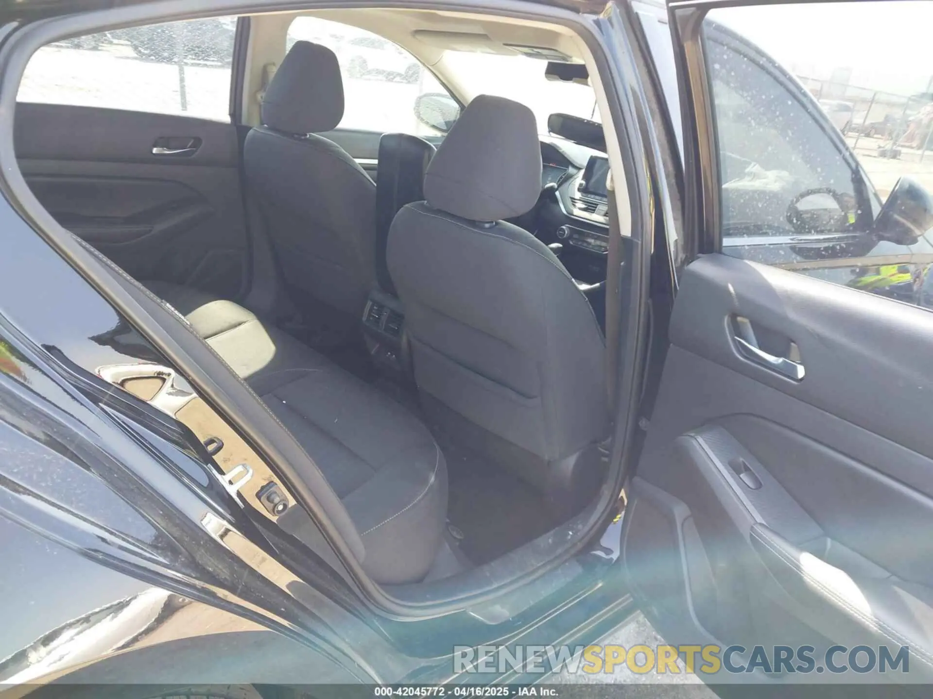8 Photograph of a damaged car 1N4BL4DV2KC111475 NISSAN ALTIMA 2019