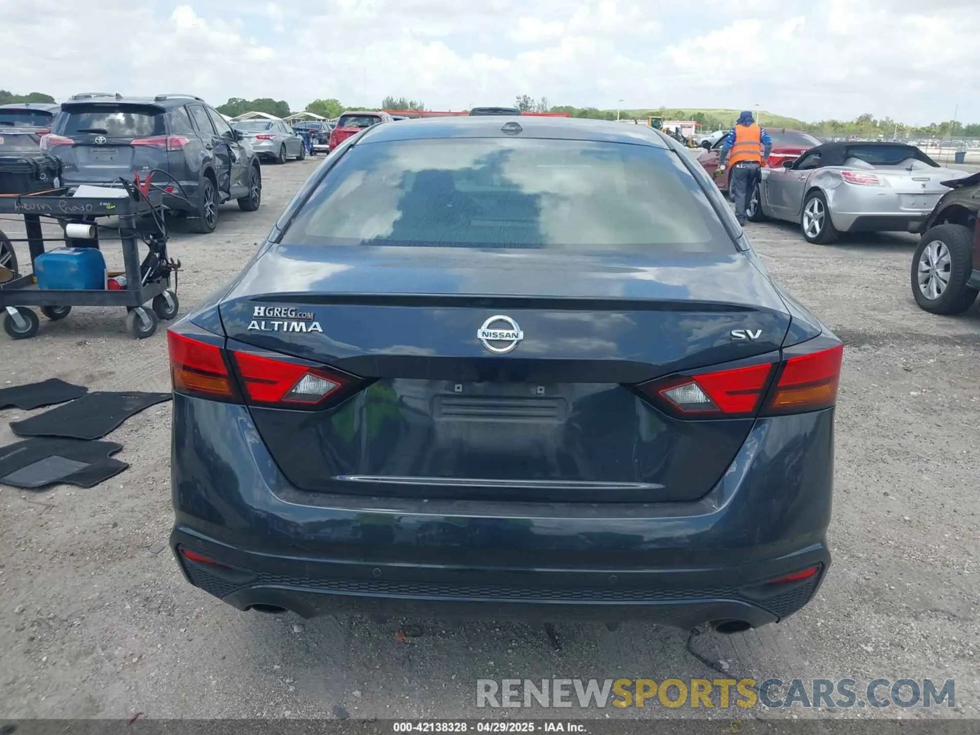 16 Photograph of a damaged car 1N4BL4DV2KC128311 NISSAN ALTIMA 2019