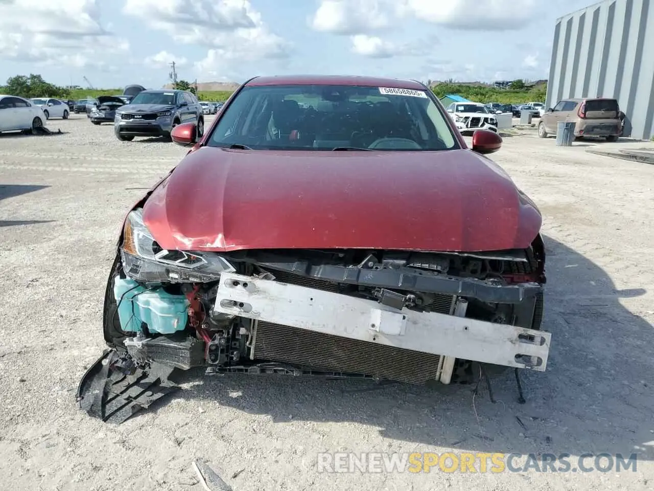 5 Photograph of a damaged car 1N4BL4DV2KC143424 NISSAN ALTIMA 2019