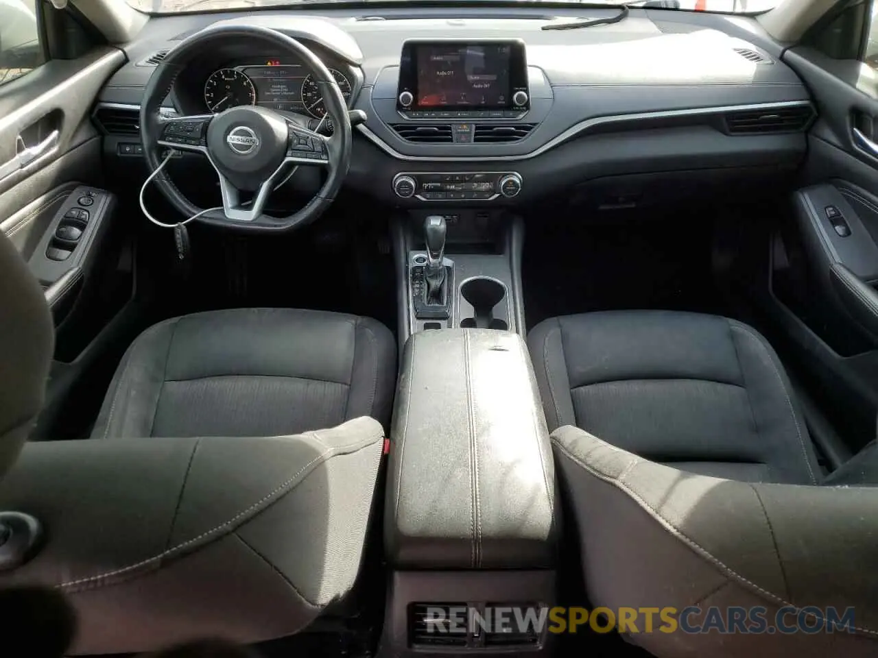 8 Photograph of a damaged car 1N4BL4DV2KC184944 NISSAN ALTIMA 2019