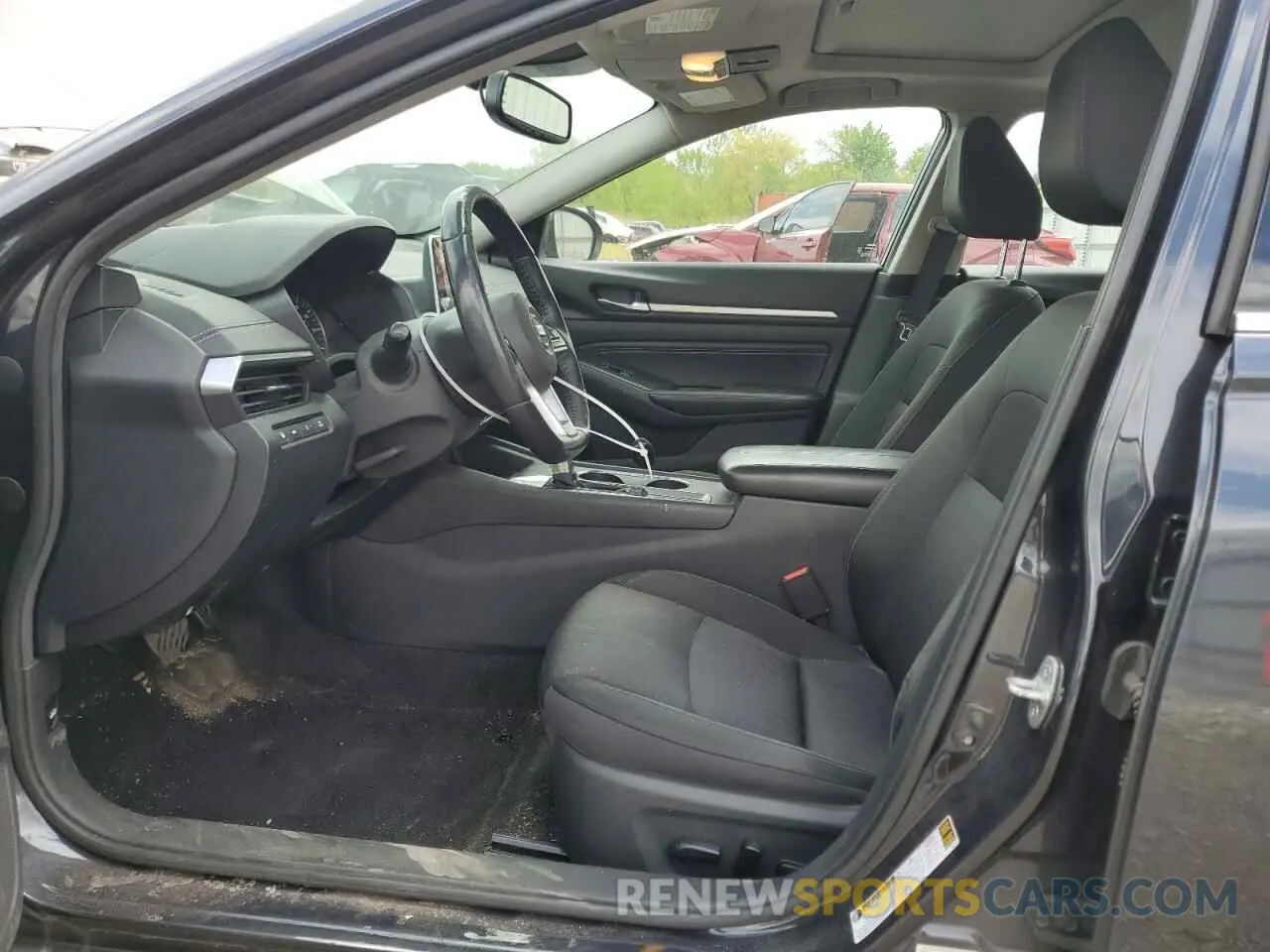 7 Photograph of a damaged car 1N4BL4DV3KC110254 NISSAN ALTIMA 2019