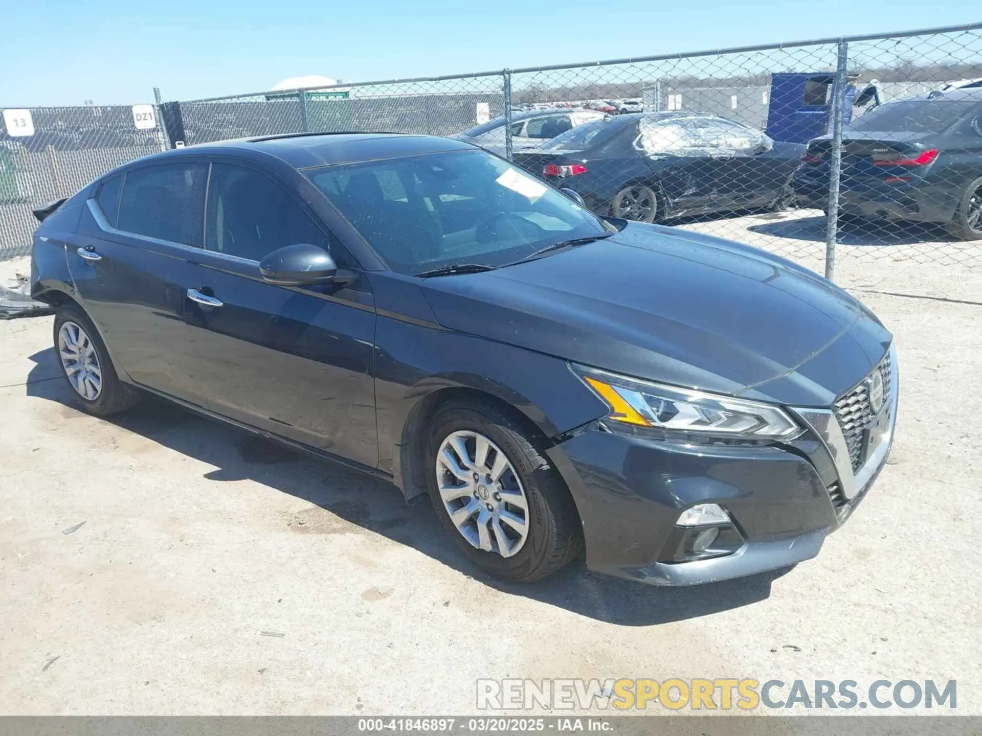 1 Photograph of a damaged car 1N4BL4DV3KC131234 NISSAN ALTIMA 2019