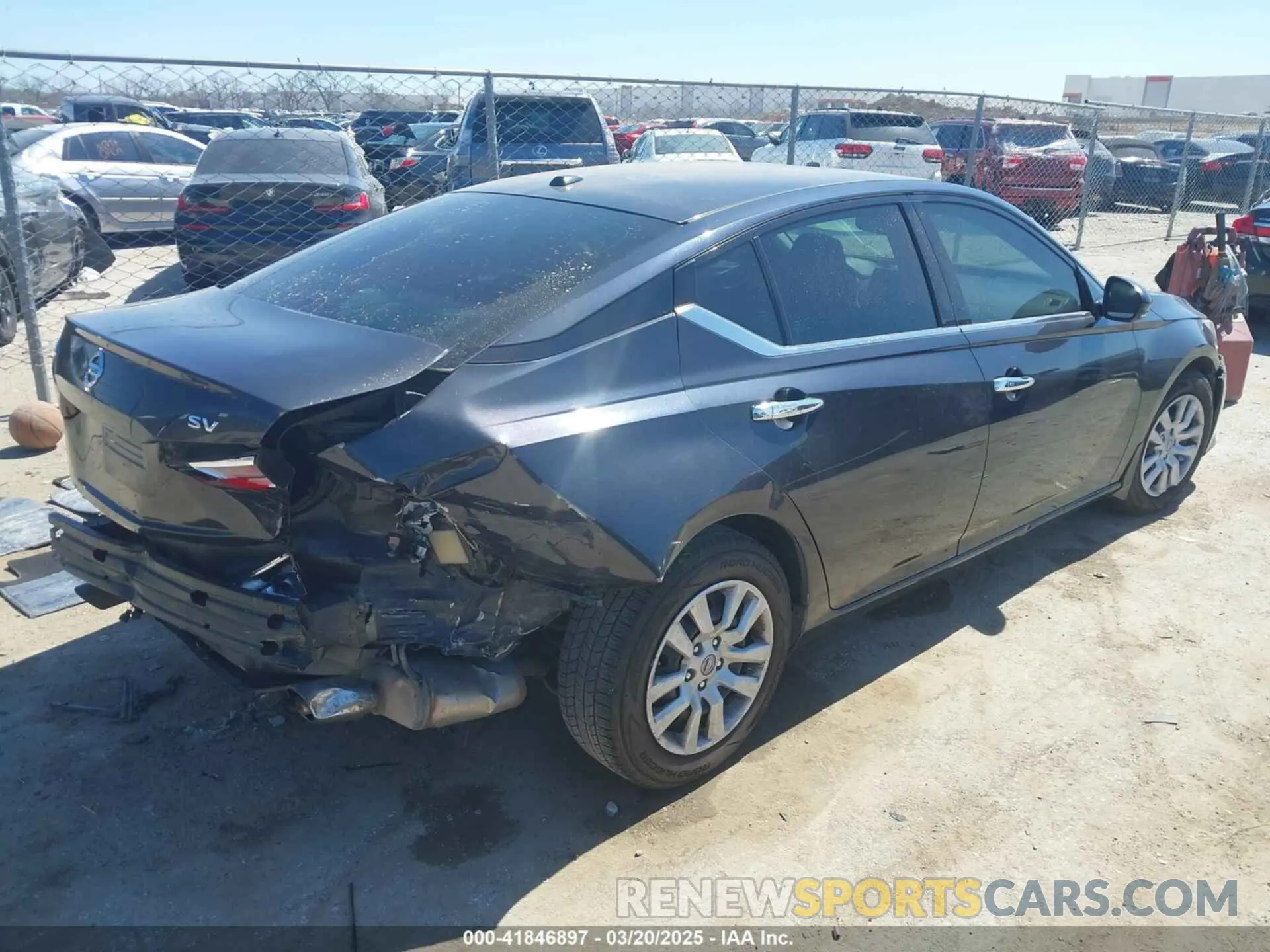 4 Photograph of a damaged car 1N4BL4DV3KC131234 NISSAN ALTIMA 2019
