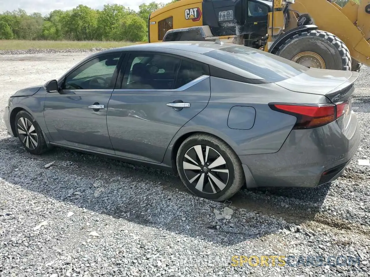 2 Photograph of a damaged car 1N4BL4DV3KC140256 NISSAN ALTIMA 2019