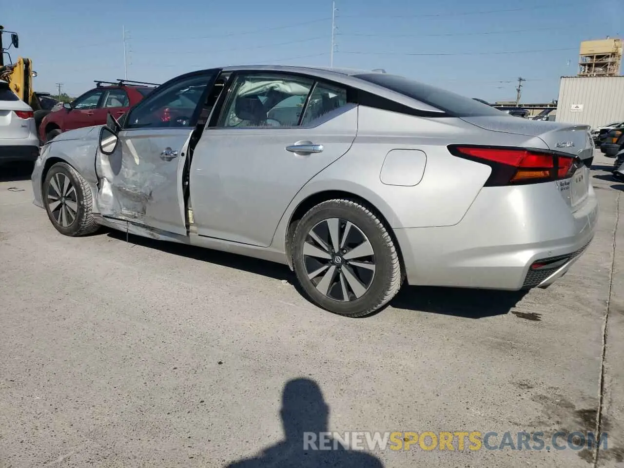 2 Photograph of a damaged car 1N4BL4DV3KC208328 NISSAN ALTIMA 2019