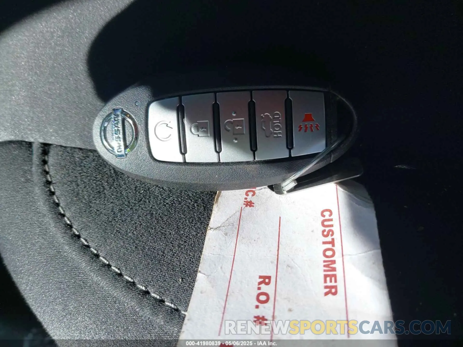 11 Photograph of a damaged car 1N4BL4DV4KC101255 NISSAN ALTIMA 2019