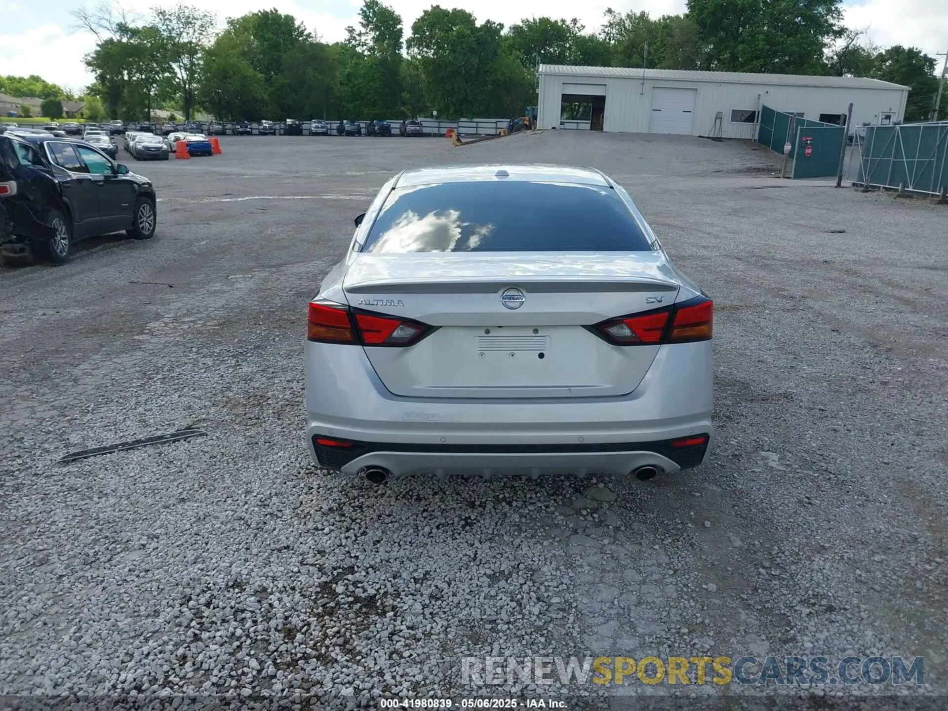 16 Photograph of a damaged car 1N4BL4DV4KC101255 NISSAN ALTIMA 2019