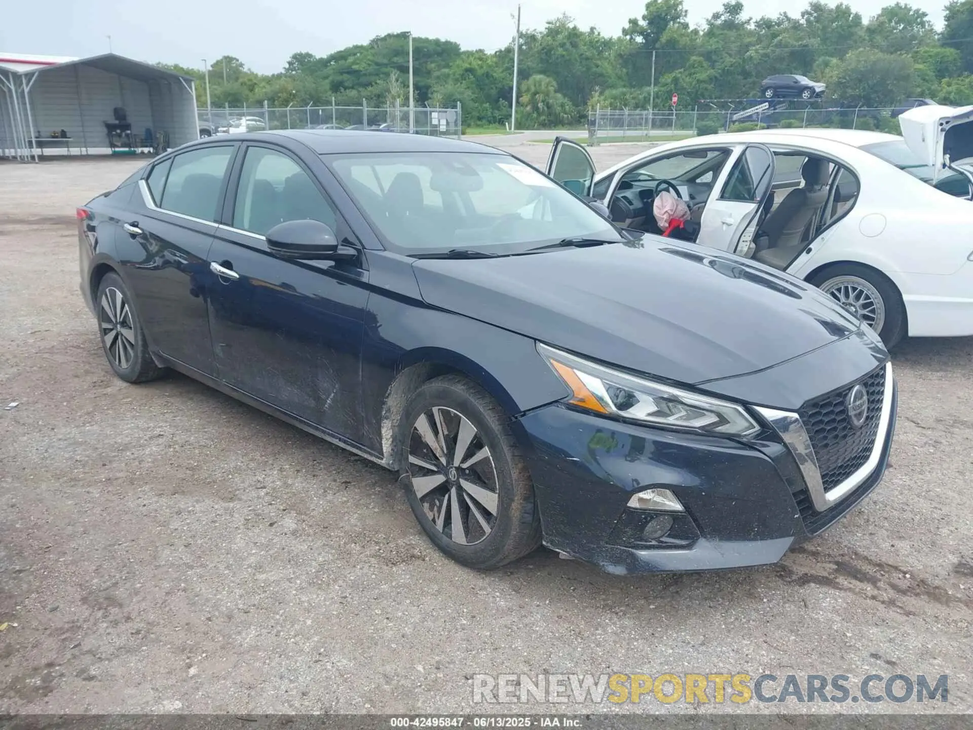 1 Photograph of a damaged car 1N4BL4DV4KC180149 NISSAN ALTIMA 2019