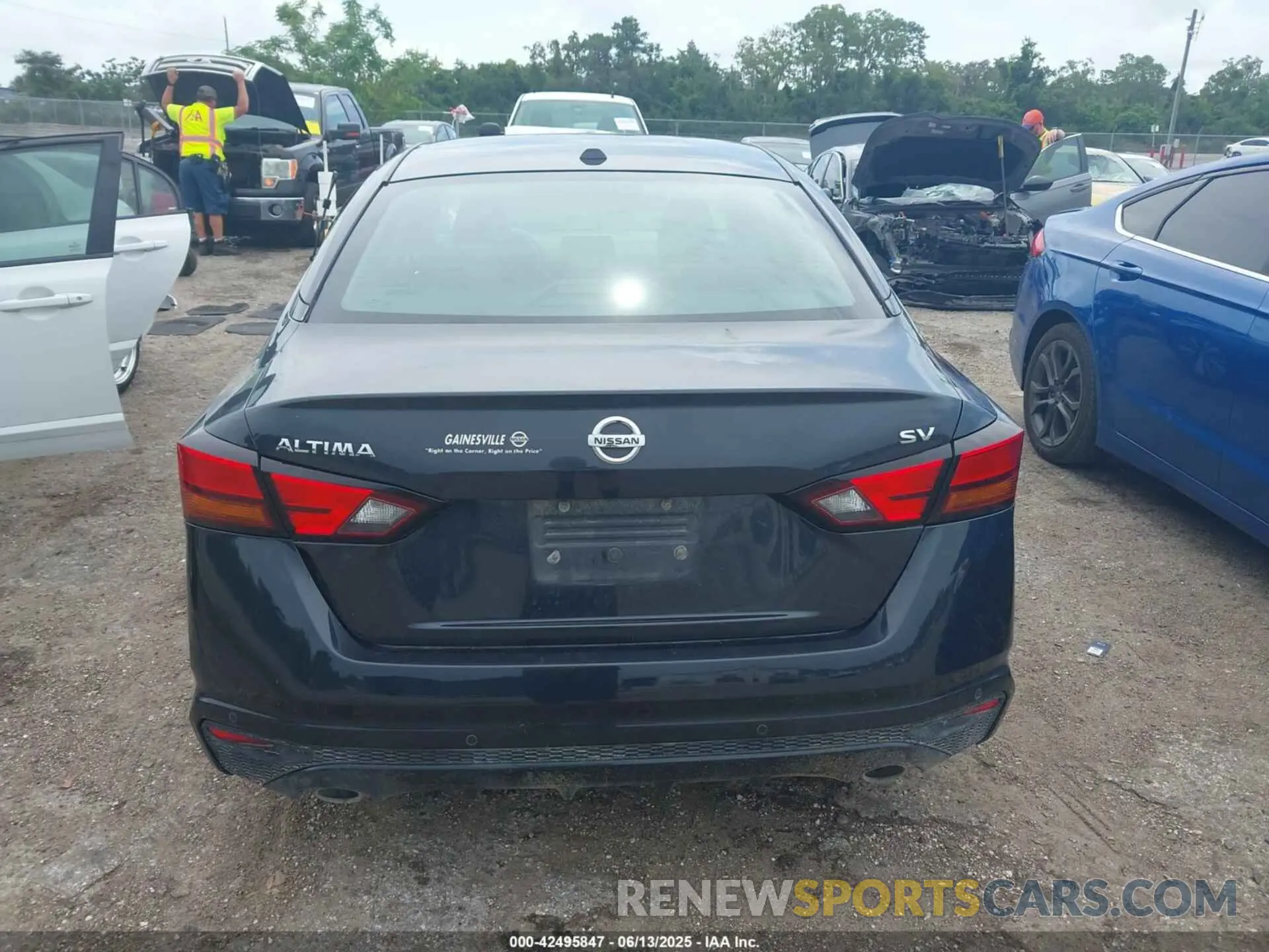 15 Photograph of a damaged car 1N4BL4DV4KC180149 NISSAN ALTIMA 2019