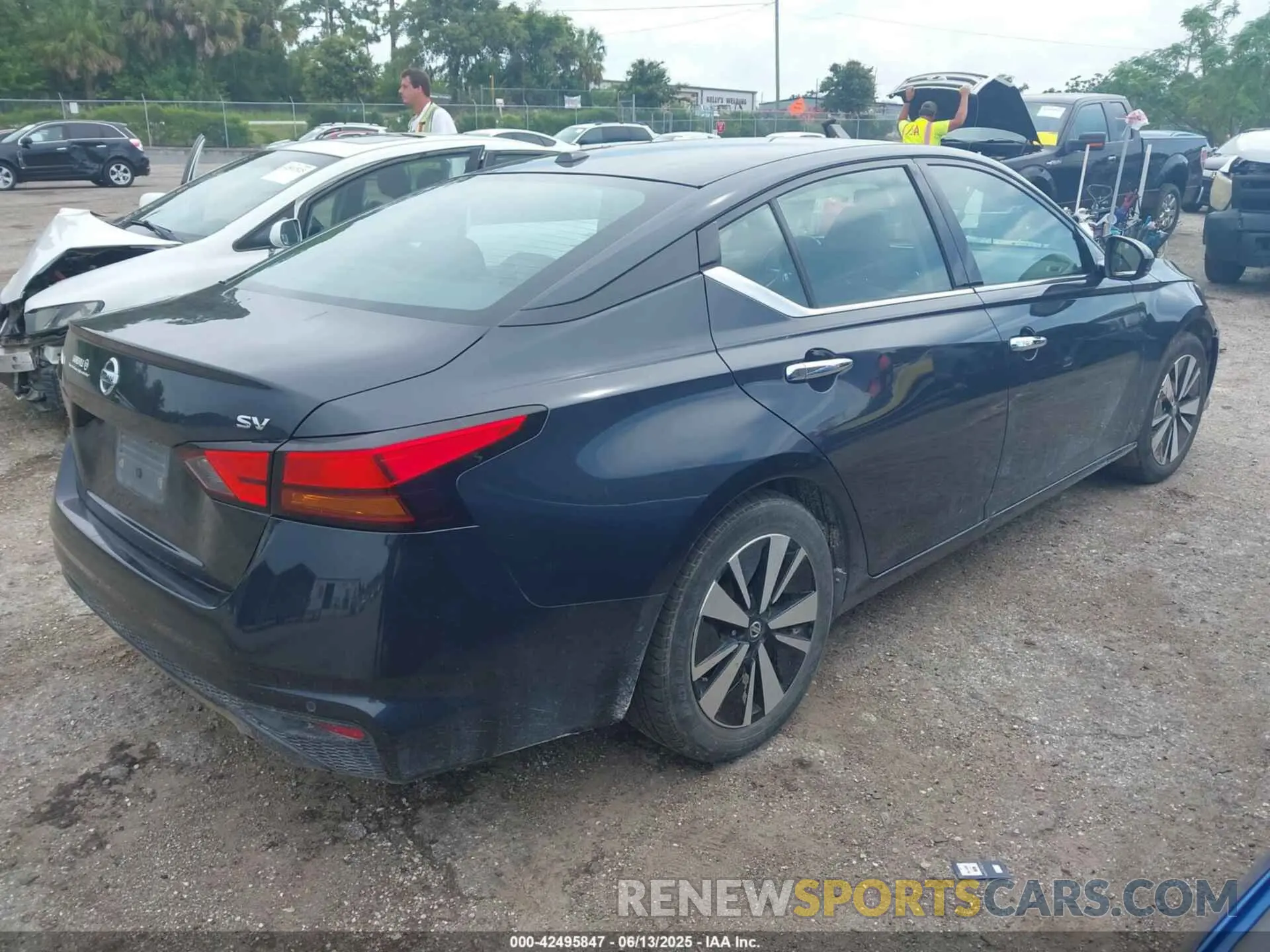 4 Photograph of a damaged car 1N4BL4DV4KC180149 NISSAN ALTIMA 2019