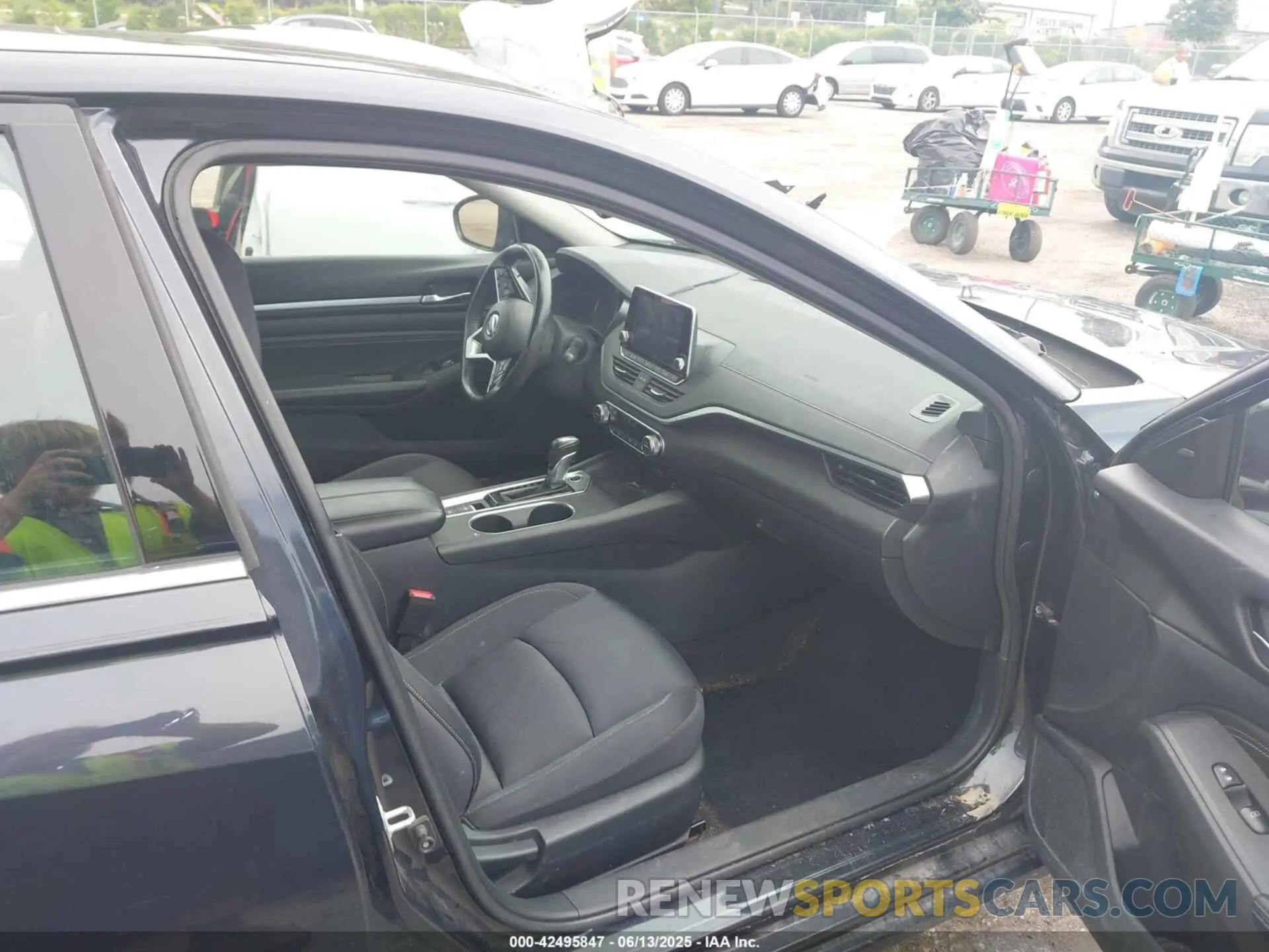 5 Photograph of a damaged car 1N4BL4DV4KC180149 NISSAN ALTIMA 2019