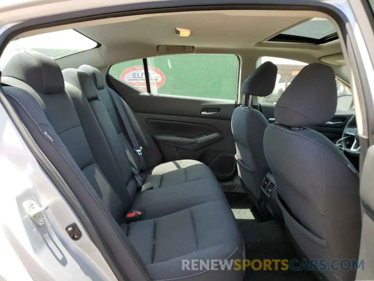 10 Photograph of a damaged car 1N4BL4DV4KN308703 NISSAN ALTIMA 2019