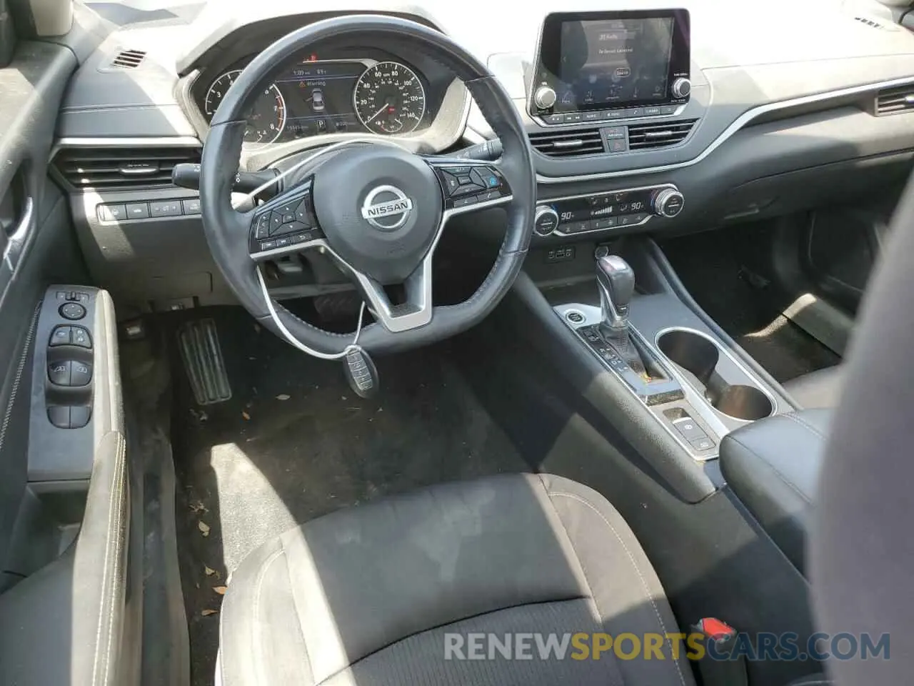 8 Photograph of a damaged car 1N4BL4DV4KN308703 NISSAN ALTIMA 2019