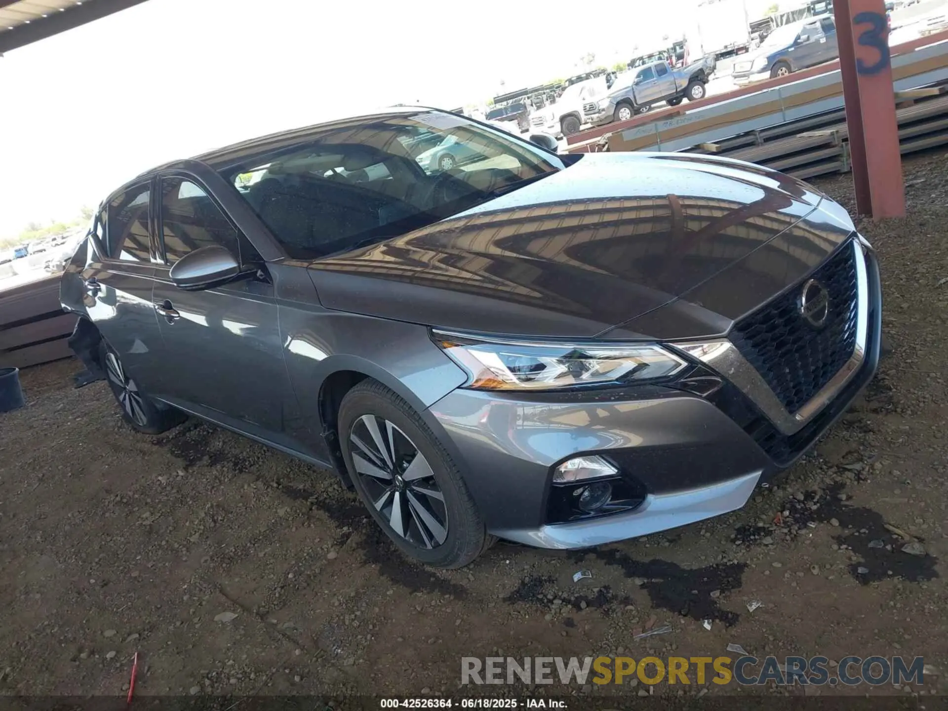 1 Photograph of a damaged car 1N4BL4DV5KC134636 NISSAN ALTIMA 2019