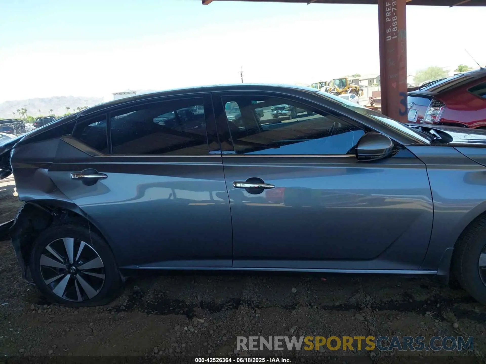 13 Photograph of a damaged car 1N4BL4DV5KC134636 NISSAN ALTIMA 2019