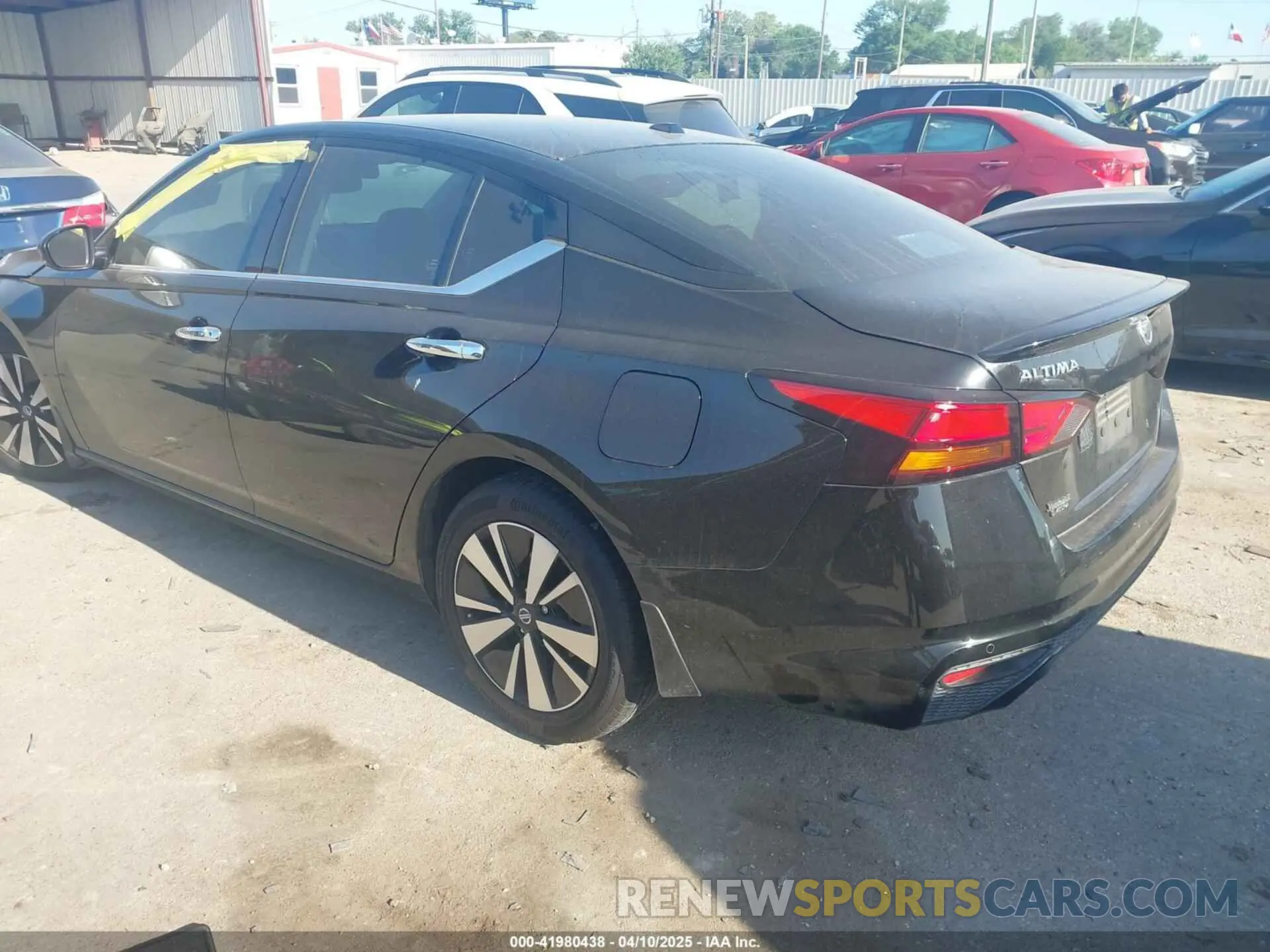 3 Photograph of a damaged car 1N4BL4DV5KC148231 NISSAN ALTIMA 2019