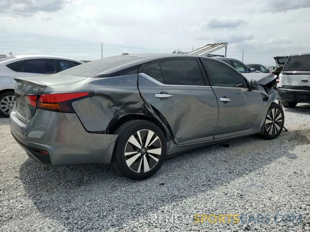 3 Фотография поврежденного автомобиля 1N4BL4DV6KC104285 NISSAN ALTIMA 2019