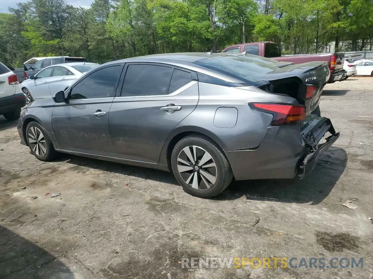 2 Photograph of a damaged car 1N4BL4DV6KC104948 NISSAN ALTIMA 2019