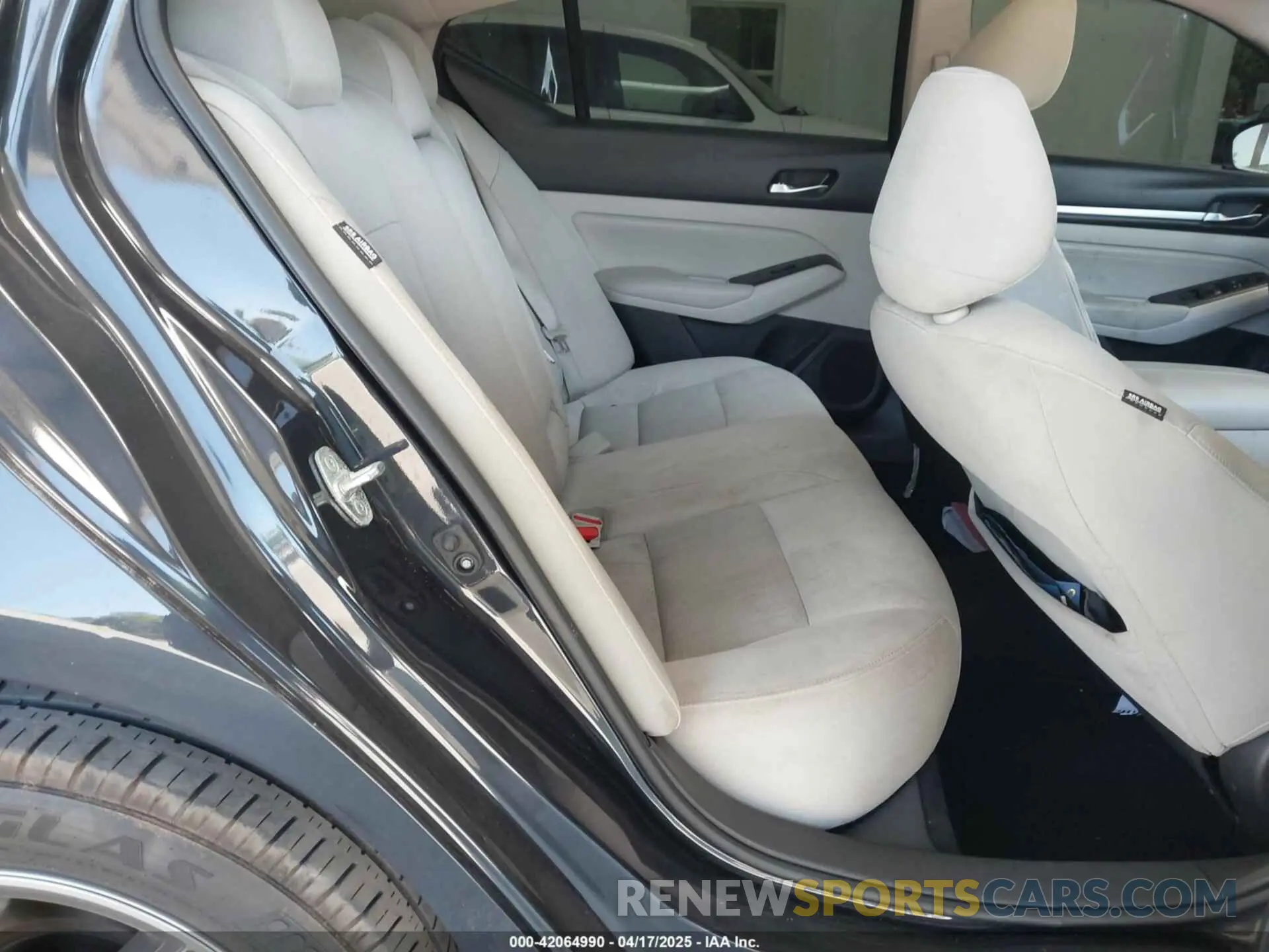8 Фотография поврежденного автомобиля 1N4BL4DV6KC117294 NISSAN ALTIMA 2019