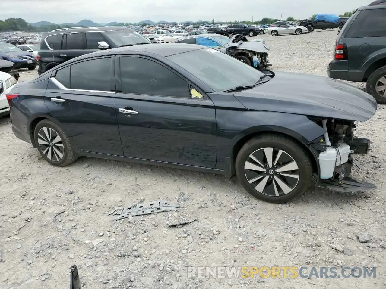 4 Photograph of a damaged car 1N4BL4DV6KC139151 NISSAN ALTIMA 2019