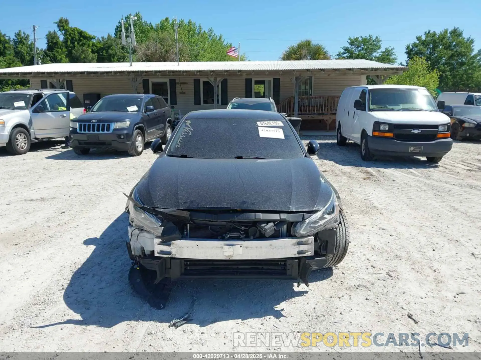 12 Photograph of a damaged car 1N4BL4DV7KC138834 NISSAN ALTIMA 2019