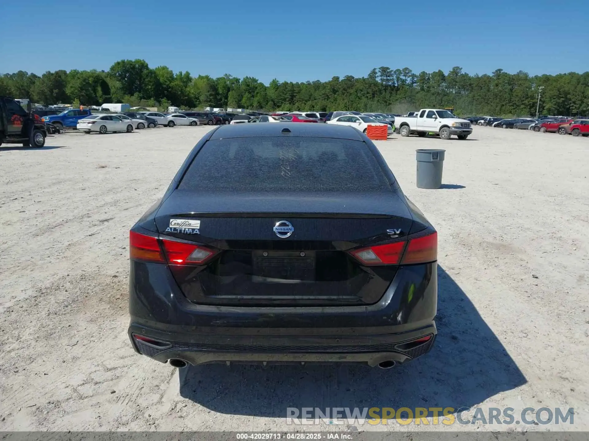 16 Photograph of a damaged car 1N4BL4DV7KC138834 NISSAN ALTIMA 2019