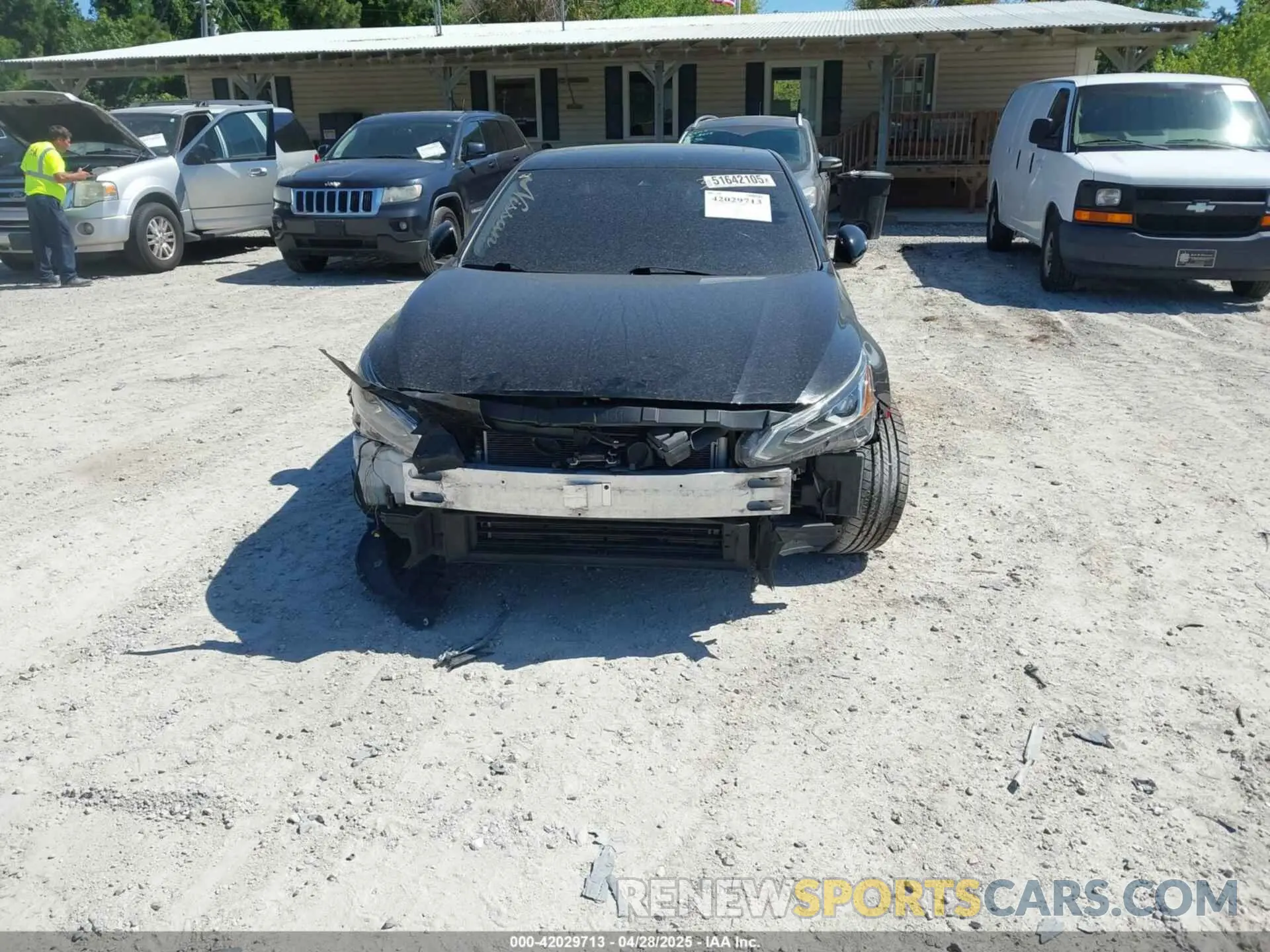 6 Photograph of a damaged car 1N4BL4DV7KC138834 NISSAN ALTIMA 2019