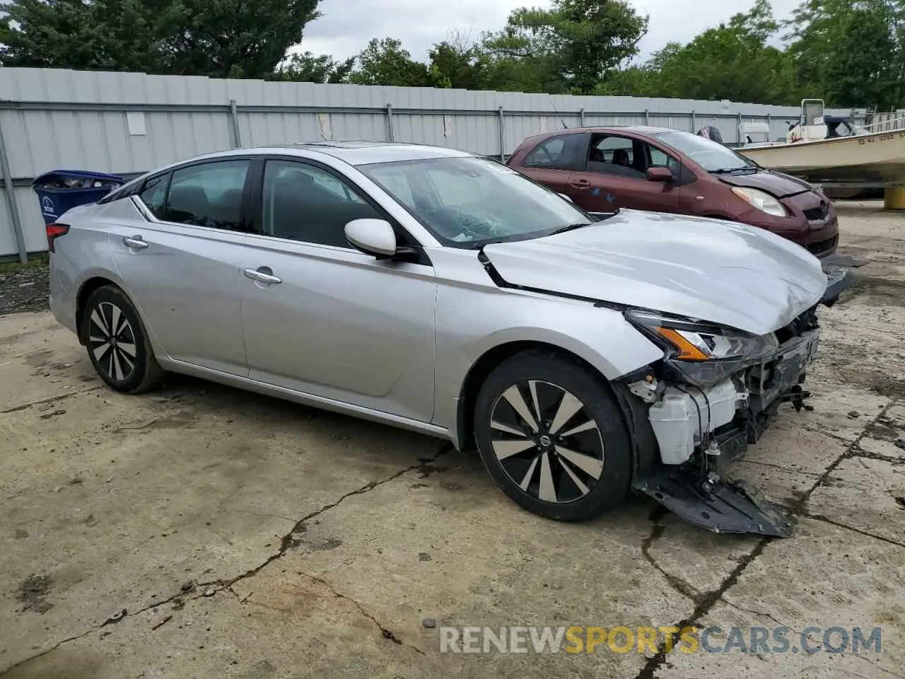 4 Photograph of a damaged car 1N4BL4DV7KC159344 NISSAN ALTIMA 2019