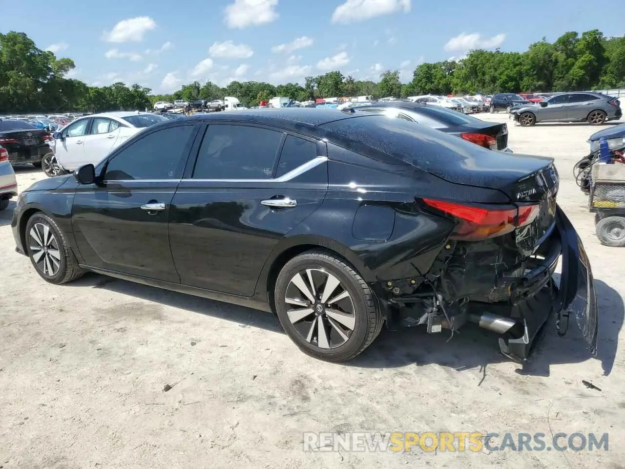 2 Photograph of a damaged car 1N4BL4DV7KC171719 NISSAN ALTIMA 2019