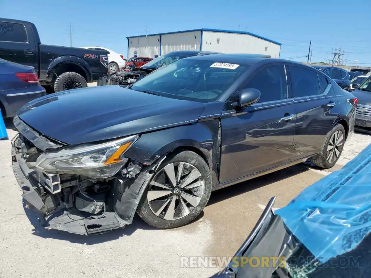 1 Photograph of a damaged car 1N4BL4DV8KC110749 NISSAN ALTIMA 2019