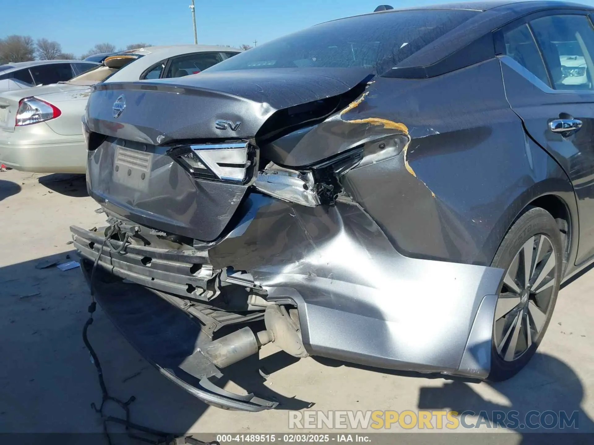 6 Photograph of a damaged car 1N4BL4DV8KC132878 NISSAN ALTIMA 2019