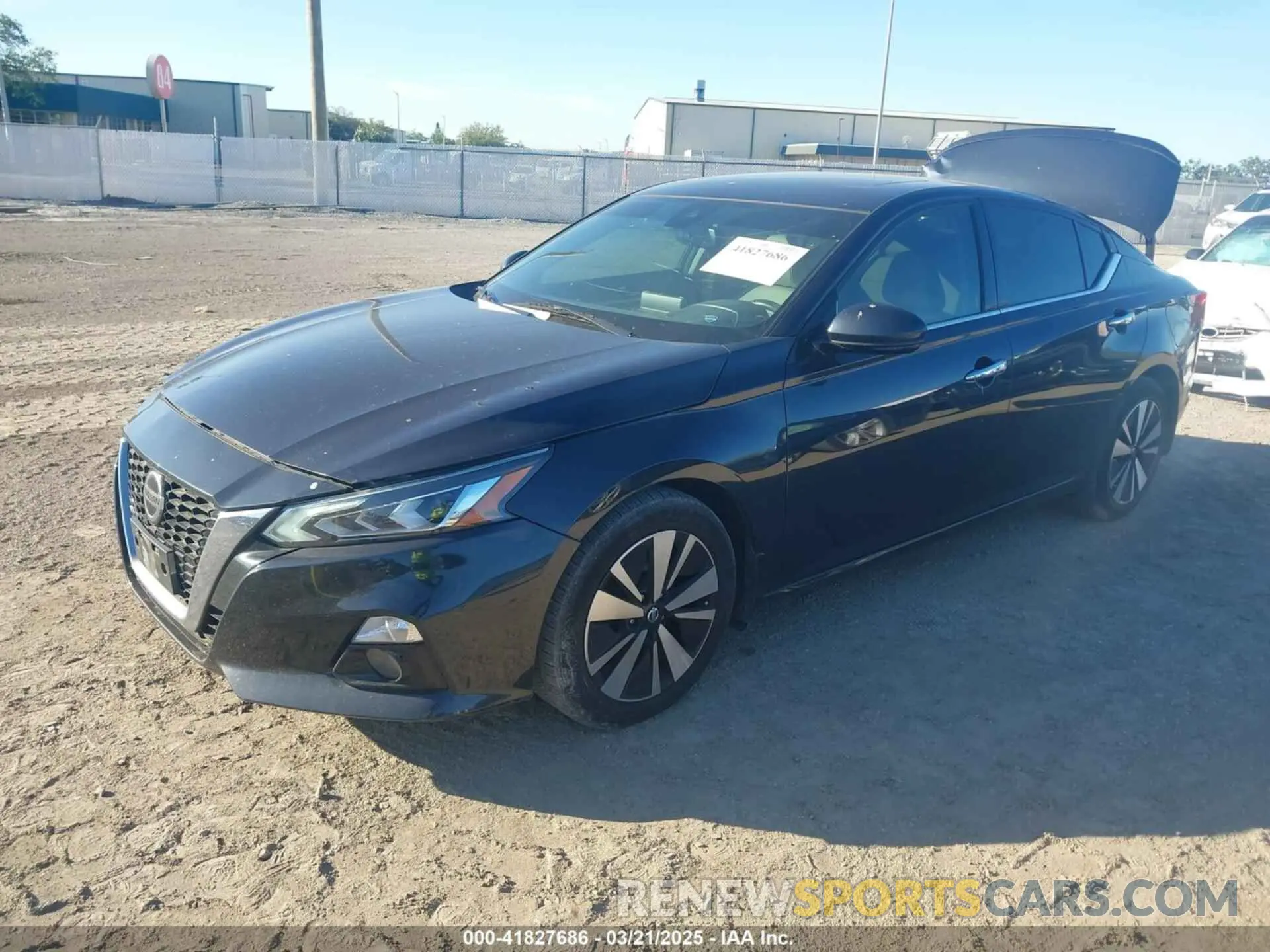 2 Photograph of a damaged car 1N4BL4DV9KC117080 NISSAN ALTIMA 2019