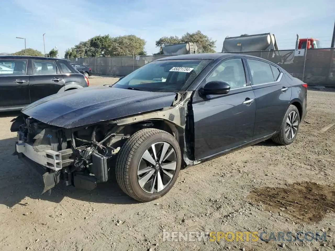 1 Photograph of a damaged car 1N4BL4DV9KC205661 NISSAN ALTIMA 2019