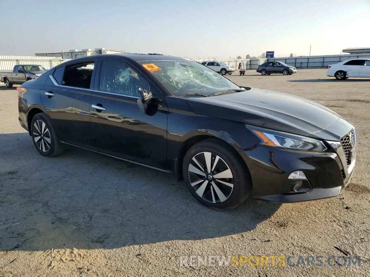 4 Photograph of a damaged car 1N4BL4DW9KN310035 NISSAN ALTIMA 2019