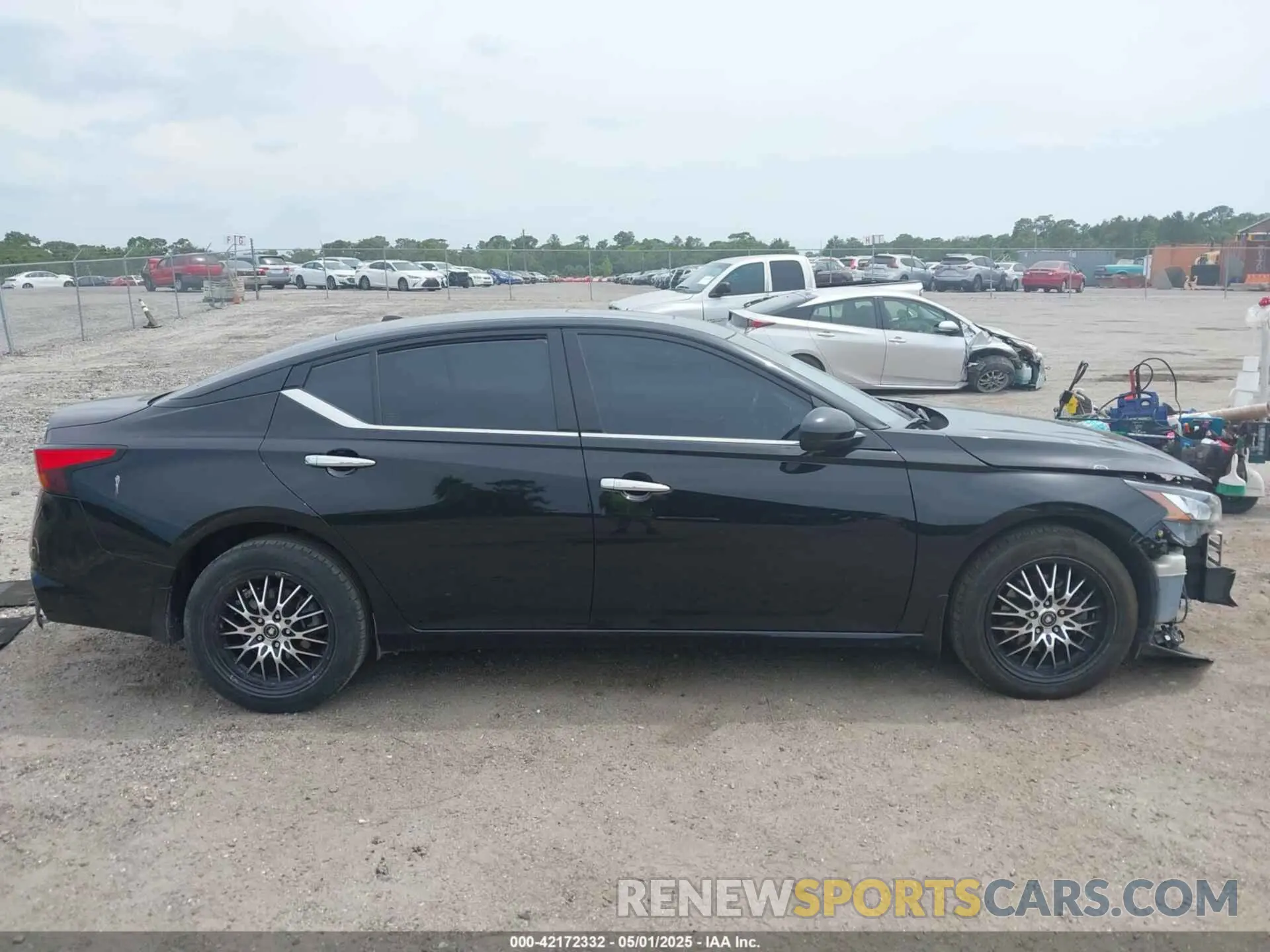 14 Photograph of a damaged car 1N4BL4DWXKC211154 NISSAN ALTIMA 2019