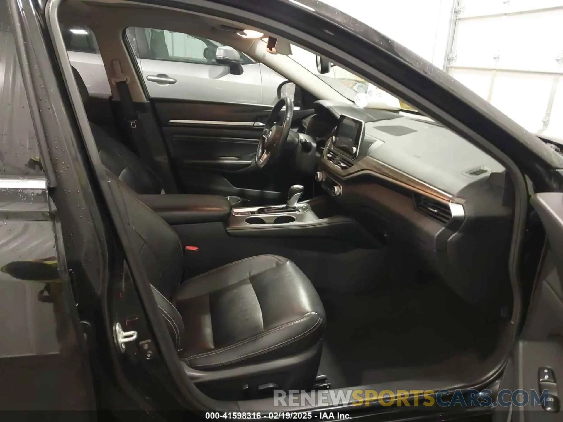 5 Photograph of a damaged car 1N4BL4EV1KC162190 NISSAN ALTIMA 2019