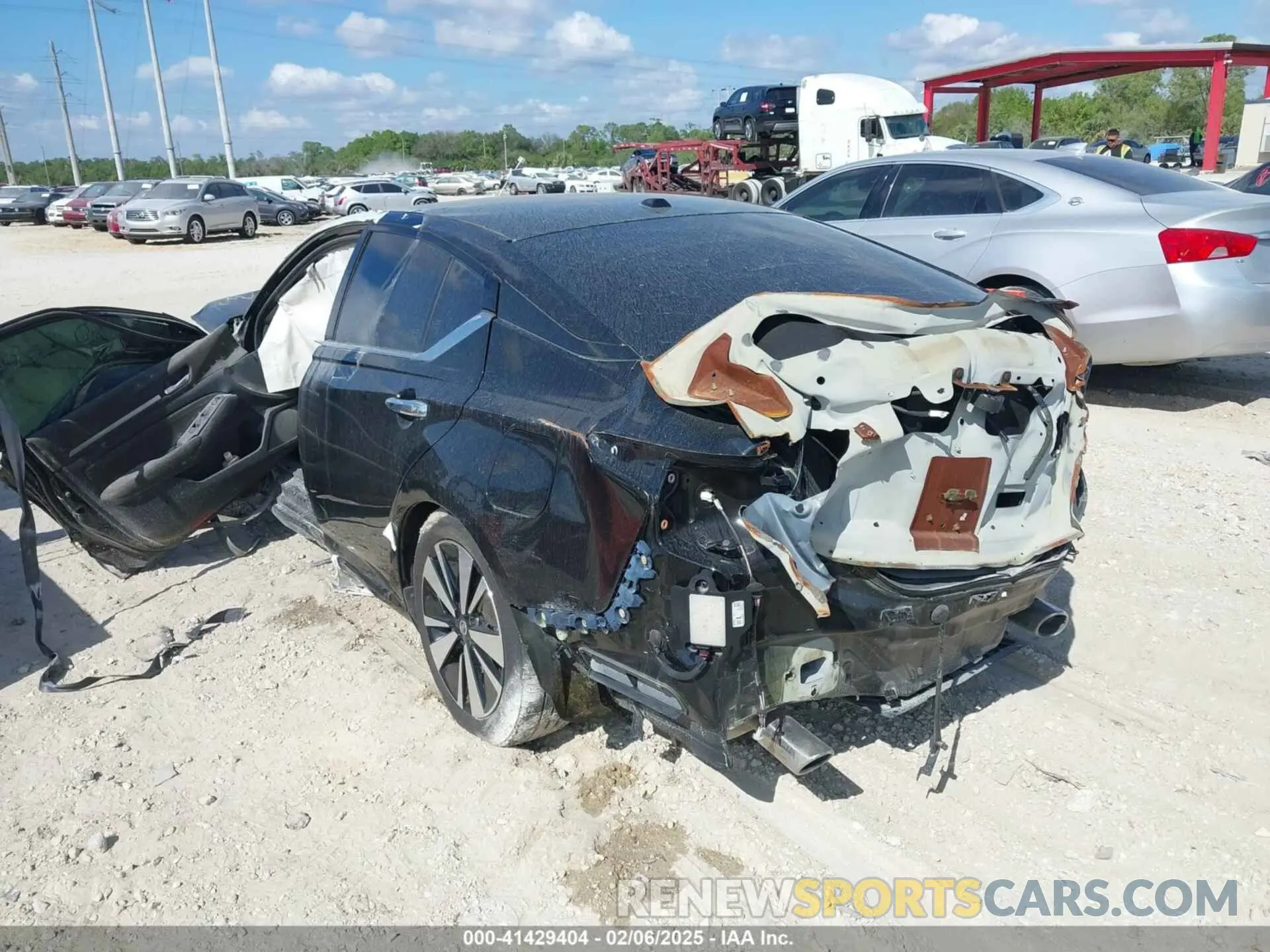 13 Photograph of a damaged car 1N4BL4EV1KC181239 NISSAN ALTIMA 2019