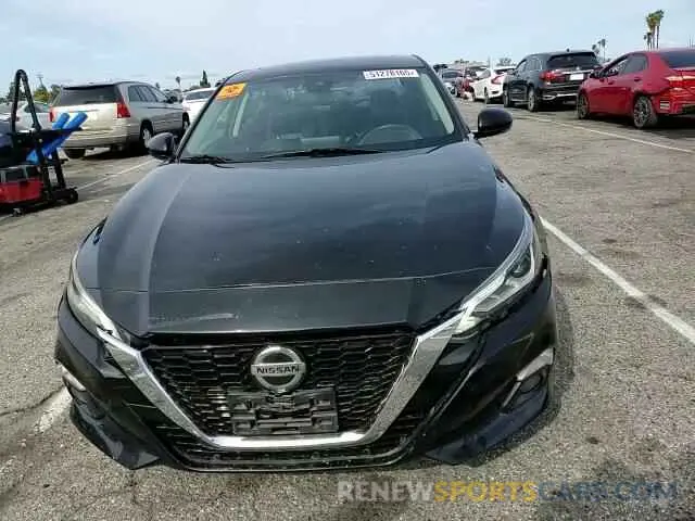 11 Photograph of a damaged car 1N4BL4EV1KC225904 NISSAN ALTIMA 2019