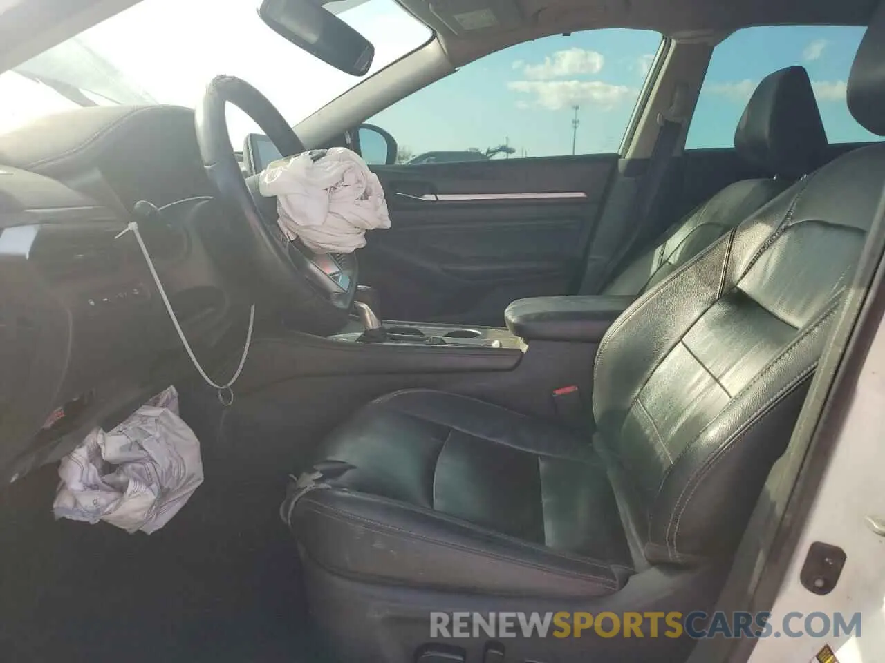 7 Photograph of a damaged car 1N4BL4EV2KC131658 NISSAN ALTIMA 2019